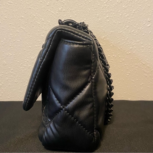 Badgley Mischka bag small quilted black vegan leather chain purse - Picture 3 of 7